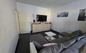 Große Wohnung für 12 Mann
