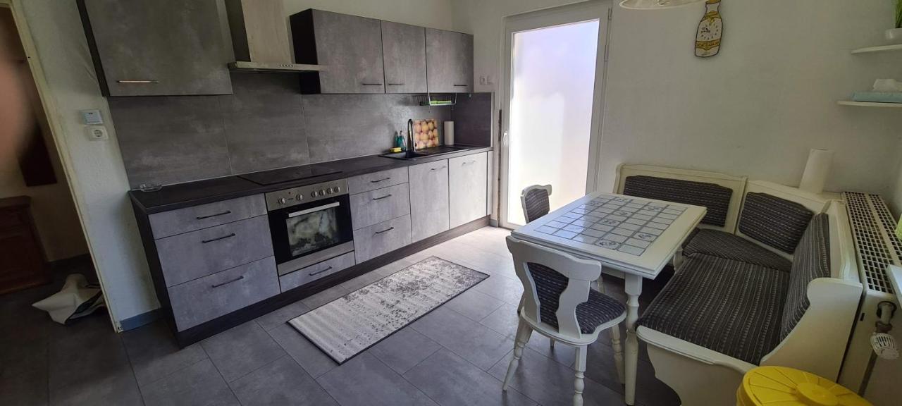 Große Wohnung für 12 Mann Büdingen Exterior foto